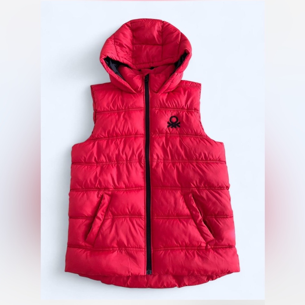 United Colors of Benetton Red Puffer Vest with Hood XL fall streetwear coastal